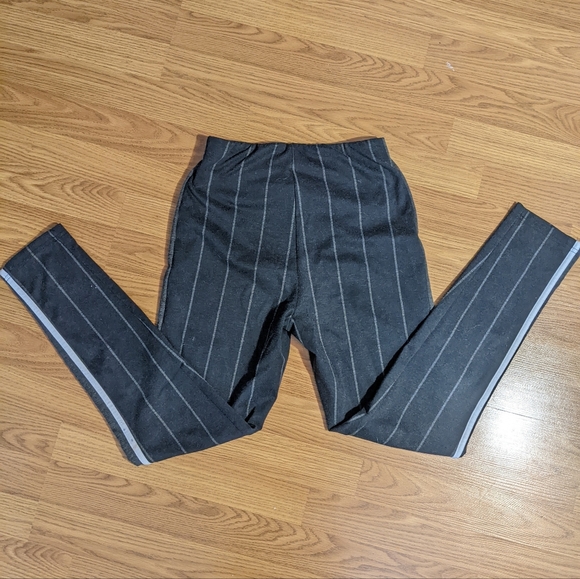 Stretchable striped gray pants - Picture 2 of 2